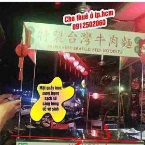 Đánh giá ưu điểm tuyệt đối của mặt bàn inox 80x150cm trong việc pha chế đồ uống, phát mẫu thức ăn thử (sampling) tại các sự kiện F&B tại TPHCM.